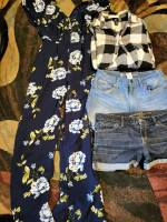 Womens/Juniors Size Medium Bundle of clothes