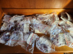 Lot of 200 new necklaces all same