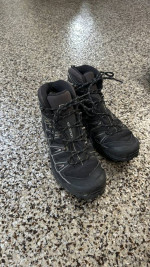 Salomon X-Ultra size 10.5