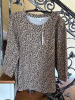 * Chico's Zenergy Animal Print Jacquard Top * New
