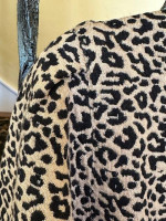 * Chico's Zenergy Animal Print Jacquard Top * New
