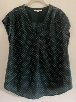 Fun 2 Fun Women’s XL Sleeveless Top - like new!