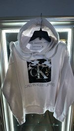 Women’s / girls long sleeve top