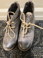 Sperry Top Sider leather heels