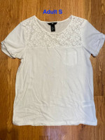 Adult top with tag (S)
