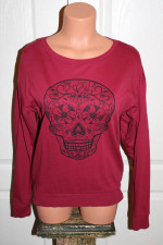 NWT! Ladies SIZE SMALL H&M Red & Black Sugar Skull Casual Top