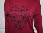 NWT! Ladies SIZE SMALL H&M Red & Black Sugar Skull Casual Top