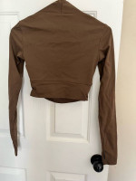 Womens XS active crop top wirh long sleeves