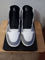 (DS Jordan 1 Mid SE Craft White Cement Grey Black SZ 10.5M)