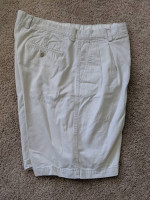 Gap White Khaki Shorts 34W