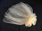 VINTAGE SHORT BRIDAL VEIL/HOLY COMMUNION VEIL- IN OFF WHITE