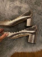 Chloé Lauren Scalloped Metallic Leather Pump