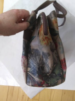 MultiSac bag with neutral background and floral print spring summer va