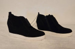 Steve Madden Ladies Black Suede Hidden Wedge Sneaker Size 10 NWT/Box