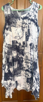 6 pcs. of Ladies Clothes Sz. Med. - all in Great condition