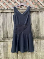 Ann Taylor Sleeveless V-Neck Petite Black Dress Size 0P