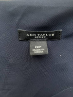 Ann Taylor Sleeveless V-Neck Petite Black Dress Size 0P