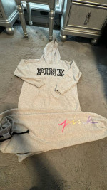 Women’s/ girls 2 piece sweats / hoodie