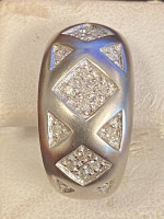 White gold Diamond earrings