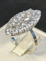 white Sapphire gold ring