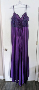 Dress for sale/ formal/ prom/wedding
