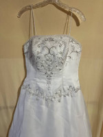 Morilee White Wedding Dress & Veil- see description for measurements