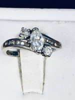 White gold diamond engagement ring