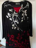 TRAVELER"S by CHICO'S OUTFIT - SIZE 1