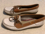 Ladies 8M White Sperrys