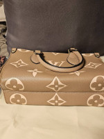 LV east west Dupe