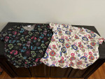Scrubs tops sz medium womans scrub tops