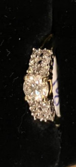 Women's Round Diamond Engagement Ring. 14K Yellow Gold