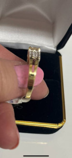 Women's Round Diamond Engagement Ring. 14K Yellow Gold