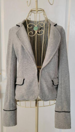 JUICY COUTURE Women’s Super Soft Grey Jacket w Black Trim – Size M