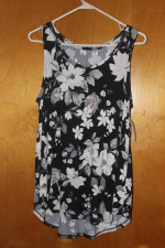 2 NEW Old Navy Dressy Tank Tops in Size Large