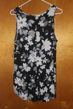 2 NEW Old Navy Dressy Tank Tops in Size Large