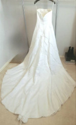 Beautiful Wedding Gown & Vail