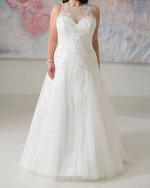 Stunning Designer Wedding Gown - Plus Size!