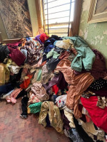 Pop-up Vintage Clothing (and more) by the Bag!