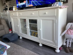 Beautiful solid wood buffet for your dining room or for a tvvsta