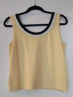 ST. JOHN Lt Yellow and Black/White Decorative Trim Knit Shell Top Sz P