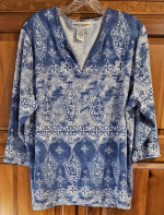 Cathy Daniels Vivid Blue & White XL V-neck 3/4" Sleeves Stretch Top