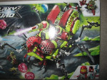 Sealed Box New Lego 560 pcs Galaxy Squad Hive Crawler