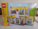 Lego #40574, Creator Lego Brand Store, Like New...Just Reduced