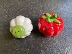 Garlic and Tomato Salt and Pepper Shaker Set