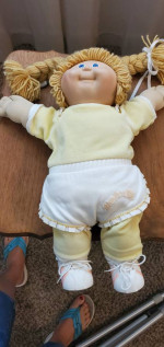 Cabage patch doll 1986