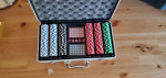 Tight little poker kit / chip set