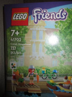 Sealed Box New 737 Pcs LEGO Friends 41702 Canal Houseboat