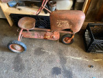 Pedal car/tractor