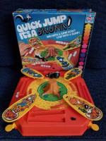 1980 Hasbro Quick Jump It's A Skunk Game with Original Box